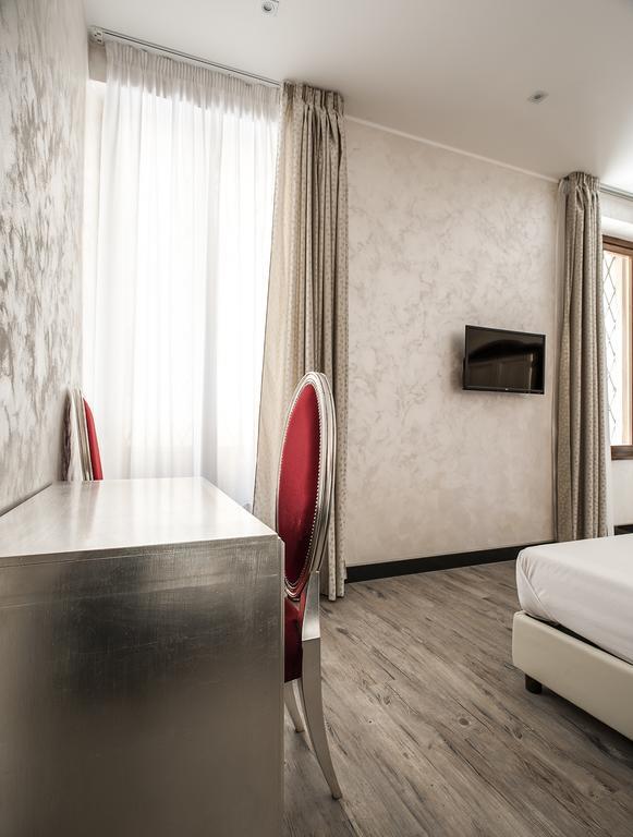 Arena Easy Suites Guesthouse Верона Екстериор снимка